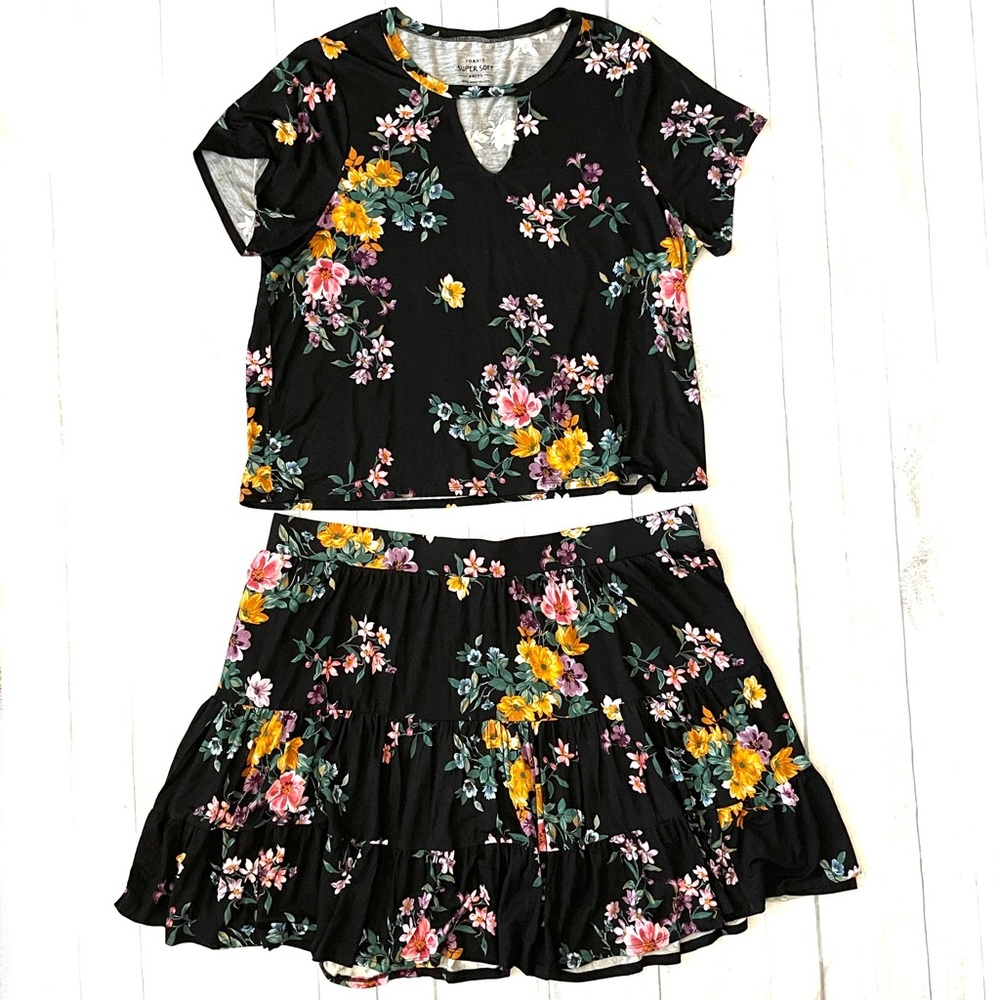 Torrid Super Soft Black Floral 2 Piece Skirt Set Women Plus Size 4X Matching Set